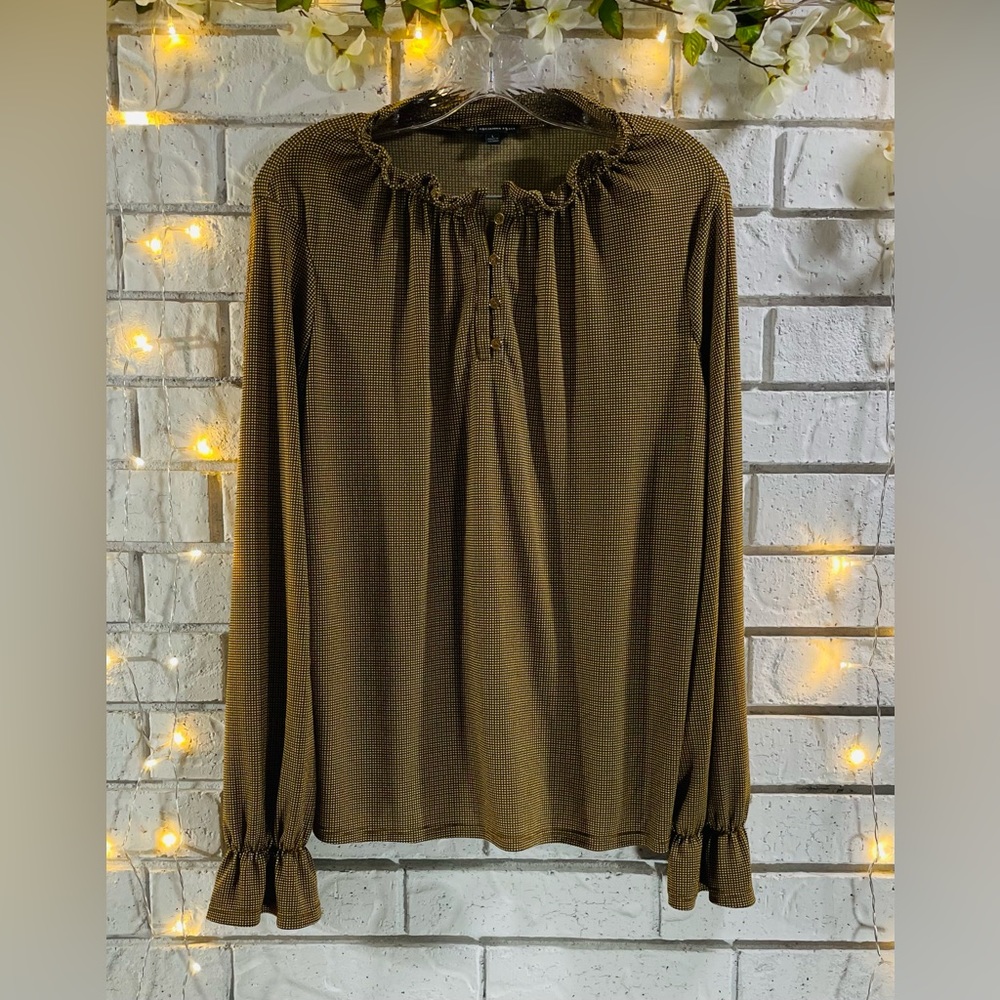 Women’s blouse